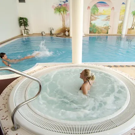 Fruehstuecks-hotel Olympia فندق